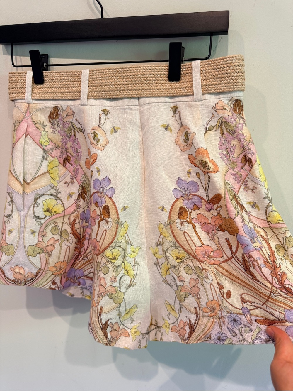 Zimmermann Linen Shorts, Size 2 - Picture 5 of 9